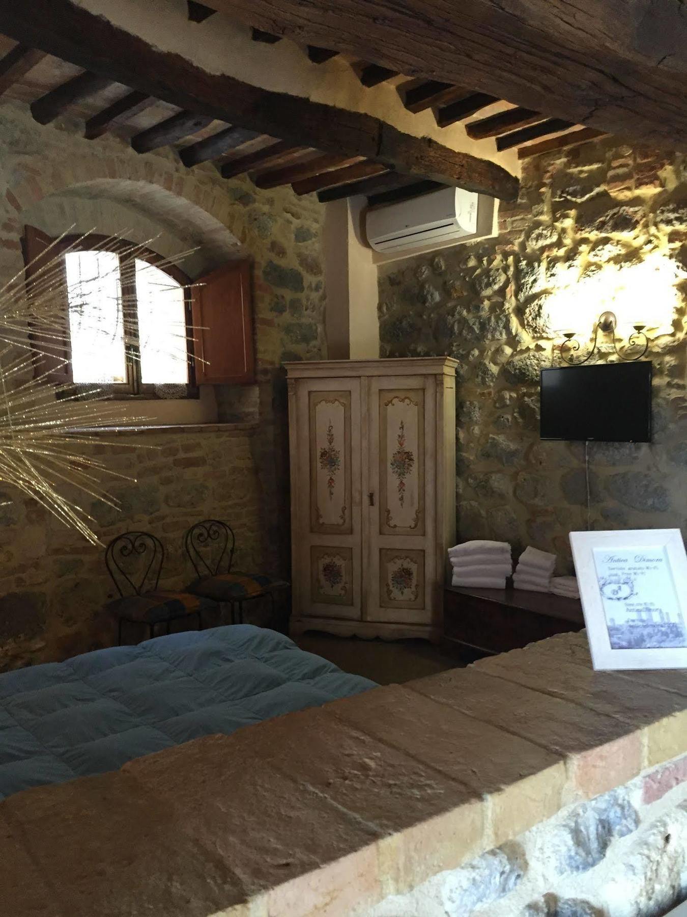 La Vecchia Corte San Gimignano Eksteriør bilde