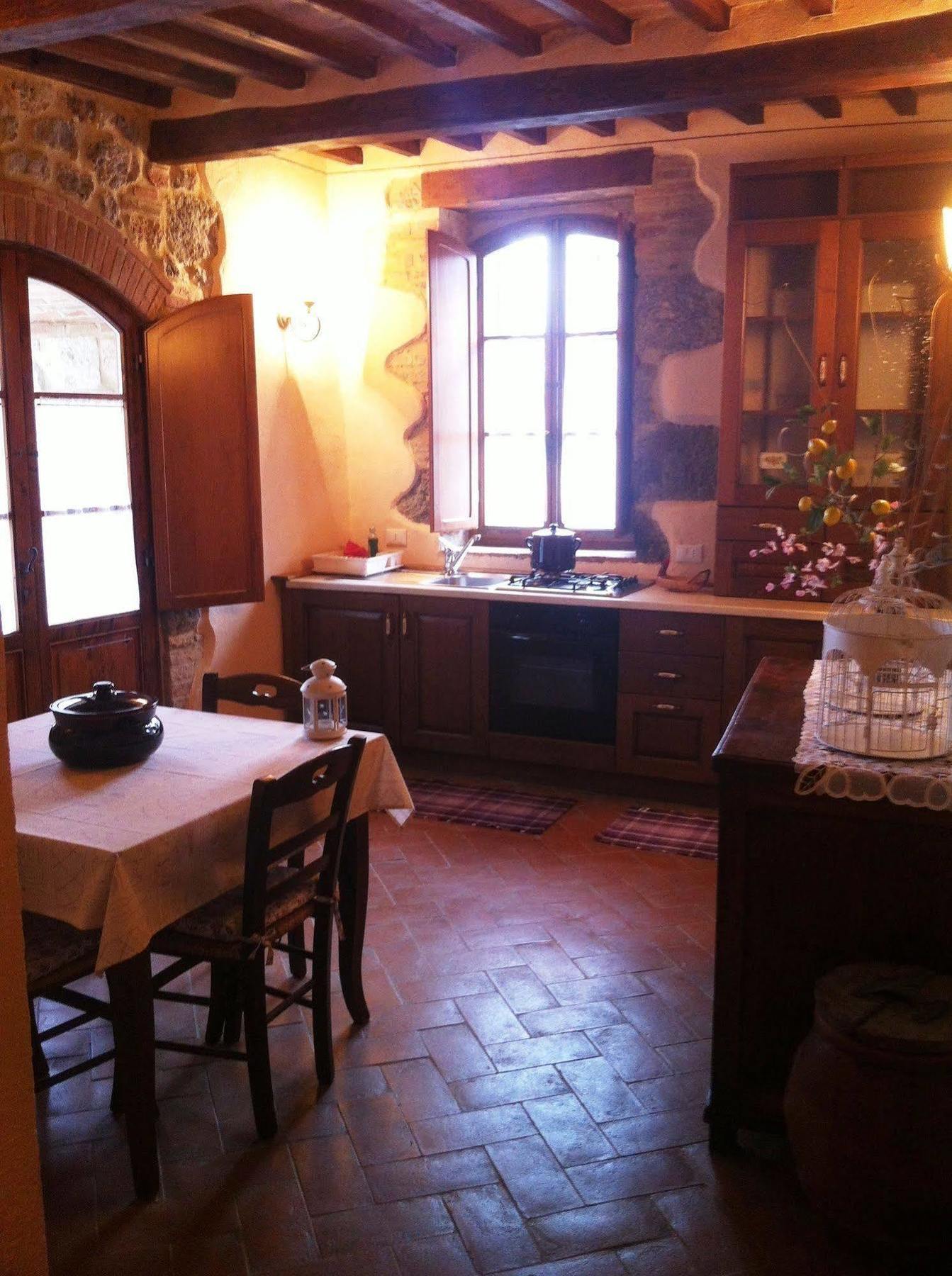 La Vecchia Corte San Gimignano Eksteriør bilde