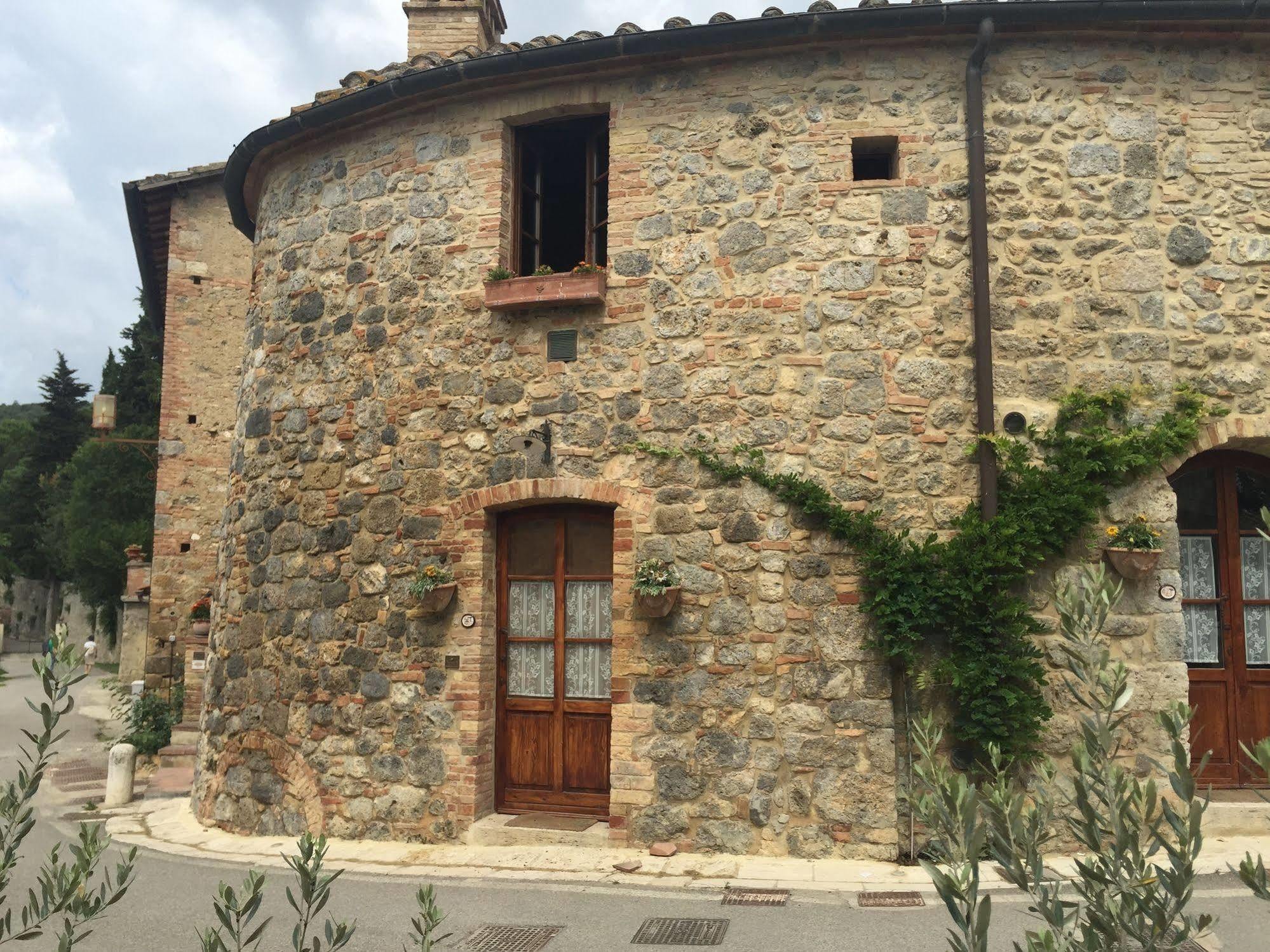 La Vecchia Corte San Gimignano Eksteriør bilde